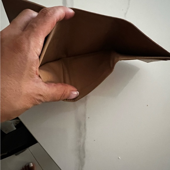 Bottega Veneta Intrecciato Tri-Fold Wallet - Picture 6 of 10